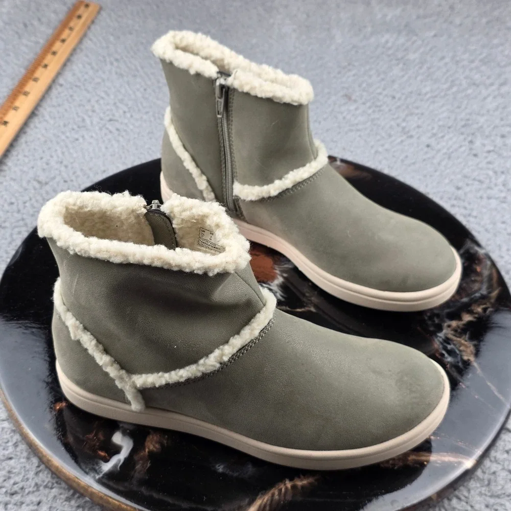 Clarks Cloudsteppers Ankle Boots Women 6 Olive‎ Green Faux Fur Trim Zip
